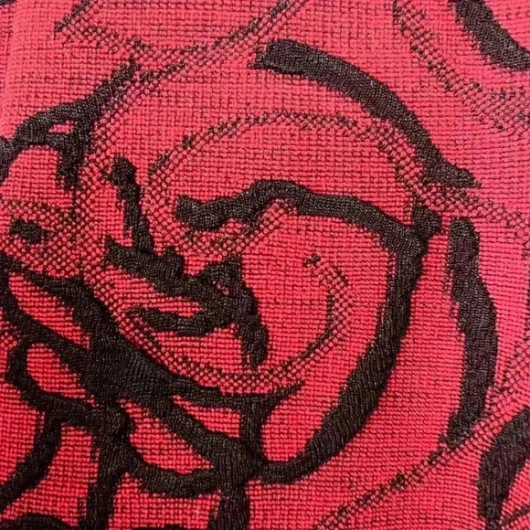 Laura Ashley Red Black Rose Floral Open Front Top Medium Slinky Knit Stretch - Picture 9 of 9